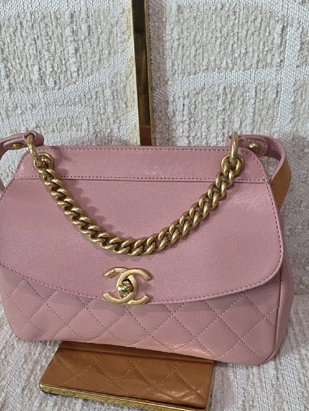 CHANEL Pink Quilted Leather Shoulder Bag with Gold Chain and CC Lock
